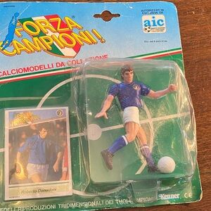Forza Campioni Roberto Donadoni Figure - Blue Soccer Jersey